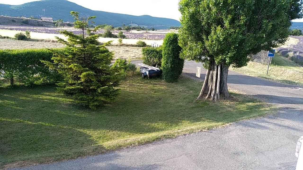 Bed and Breakfast Les Bois Rouges La Rochegiron Экстерьер фото