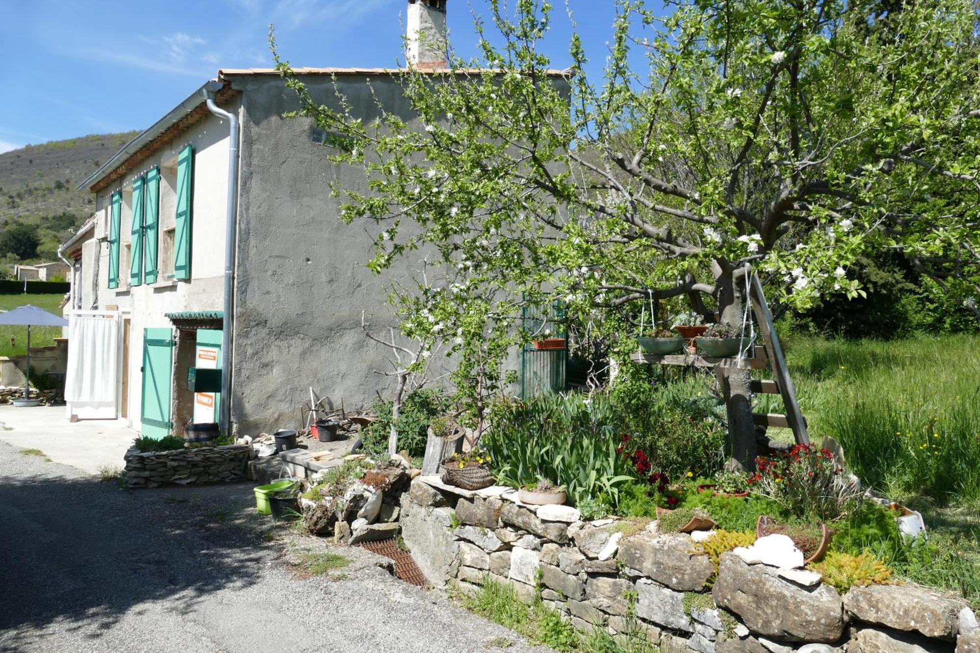 Bed and Breakfast Les Bois Rouges La Rochegiron Экстерьер фото